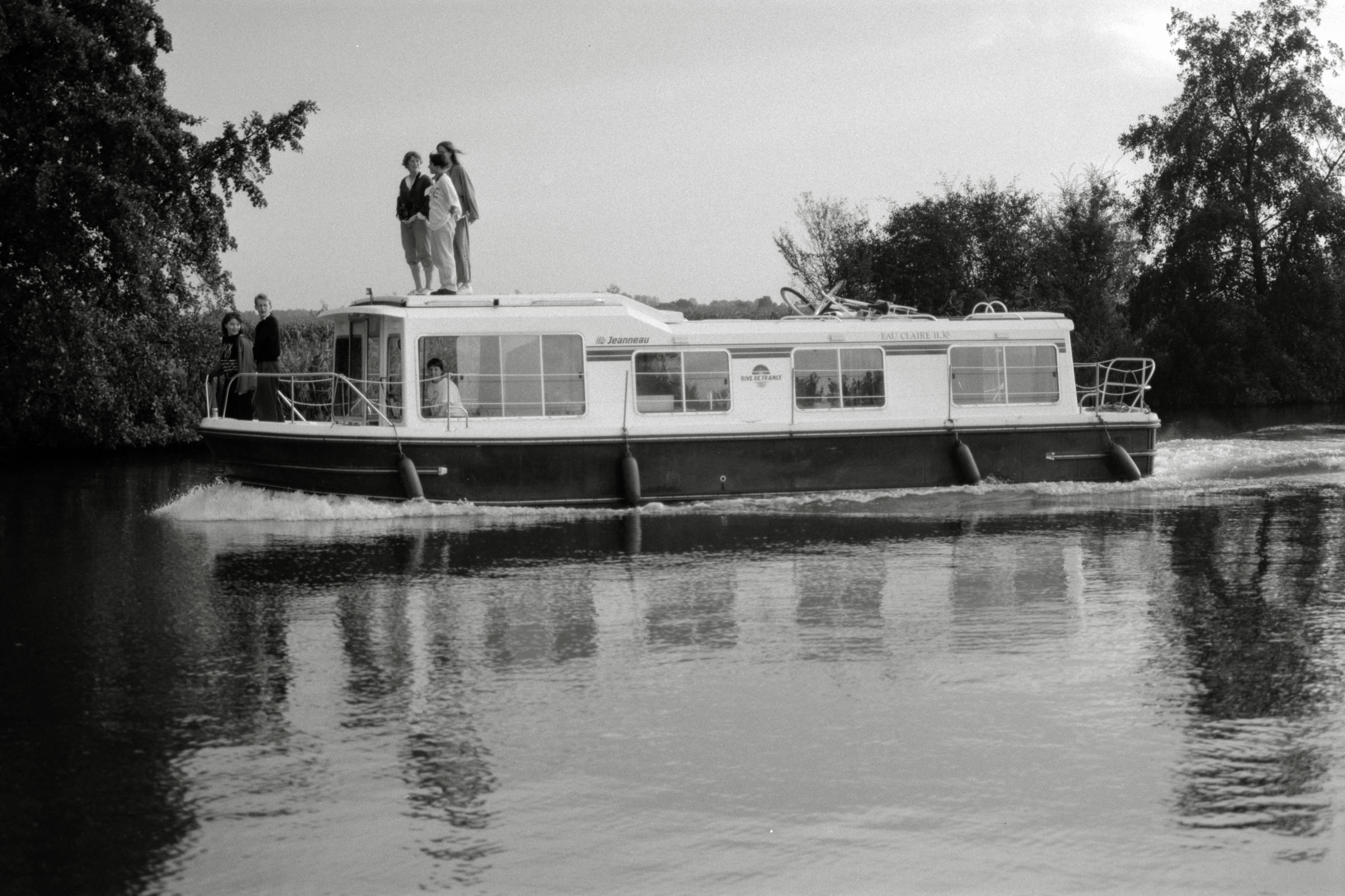 AHP F1990 09 004 sc250506 img36 NLP